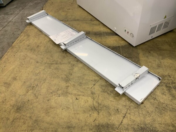 RVS Wandschap schap 200 x 30 cm Horeca - Afbeelding 2