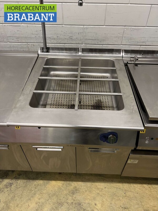 RVS Electrolux Baklijn Dubbele friteuse Doorkookplaat Bain marie Braadslede 440 cm GAS Horeca - Afbeelding 6
