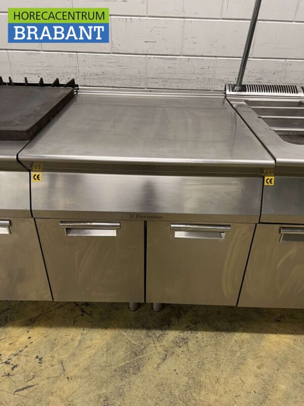 RVS Electrolux Baklijn Dubbele friteuse Doorkookplaat Bain marie Braadslede 440 cm GAS Horeca - Afbeelding 8