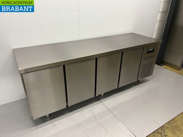 RVS Coreco Premium koelwerkbank 4 deuren 1/1 gastronorm 224,5 cm Horeca - Afbeelding 3
