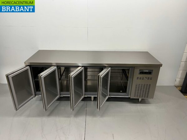 RVS Coreco Premium koelwerkbank 4 deuren 1/1 gastronorm 224,5 cm Horeca - Afbeelding 4