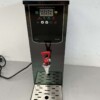 Heetwaterapparaat Waterboiler waterkoker boiler 22 liter per uur 230V Horeca