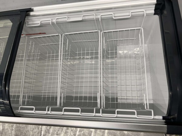 HCB Winkelvriezer Vriezer Vrieskist met glazen schuifdeksels 545 liter 230V Horeca - Afbeelding 5