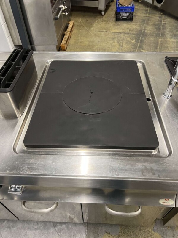 RVS MBM Kookeiland 2 Pits fornuis, doorkookplaat en dubbele friteuse 241 cm Horeca - Afbeelding 8