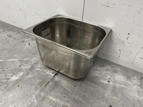 RVS Geperforeerde gastronorm bak GN bak 1/2 Diepte 200 mm Horeca - Afbeelding 2