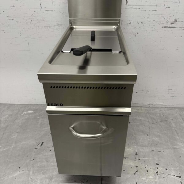 RVS Saro Friteuse frituur 21 liter 22 kW GAS Horeca