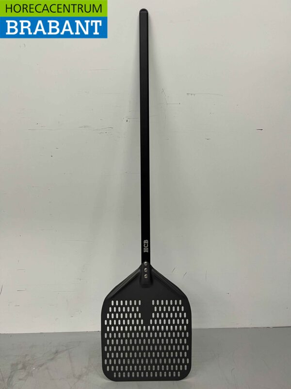 Pizzaschep hard geanodiseerd, geperforeerd blad 30 cm, lengte steel 90 cm Horeca