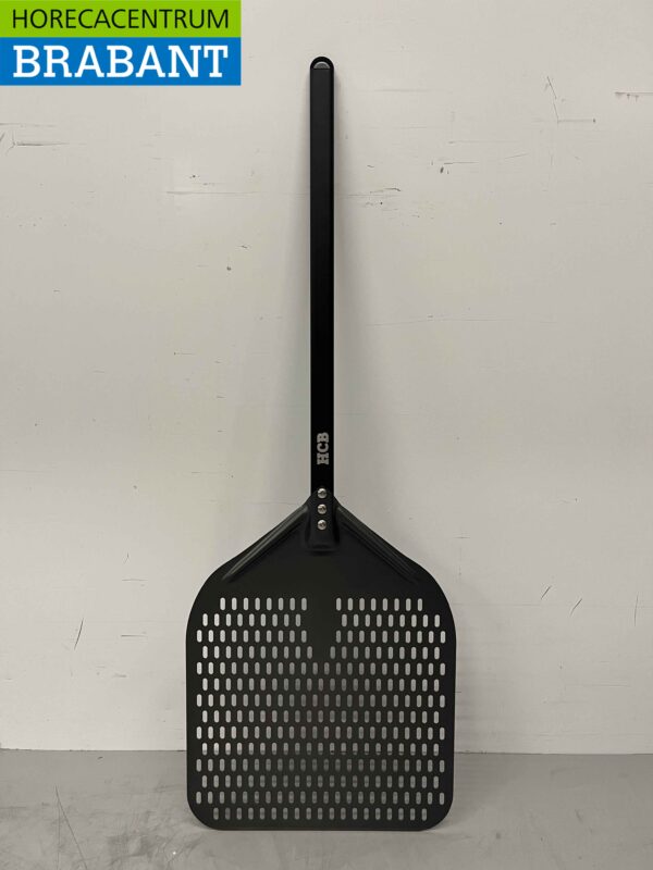 Pizzaschep hard geanodiseerd, geperforeerd blad 35 cm, lengte steel 60 cm Horeca