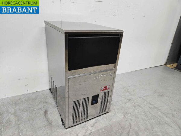 RVS Icematic C38 ijsblokjesmachine ijsklontjesmachine 34 kg p/d 230V Bouwjaar 2023 Horeca - Afbeelding 3
