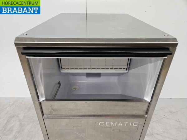 RVS Icematic C38 ijsblokjesmachine ijsklontjesmachine 34 kg p/d 230V Bouwjaar 2023 Horeca - Afbeelding 4