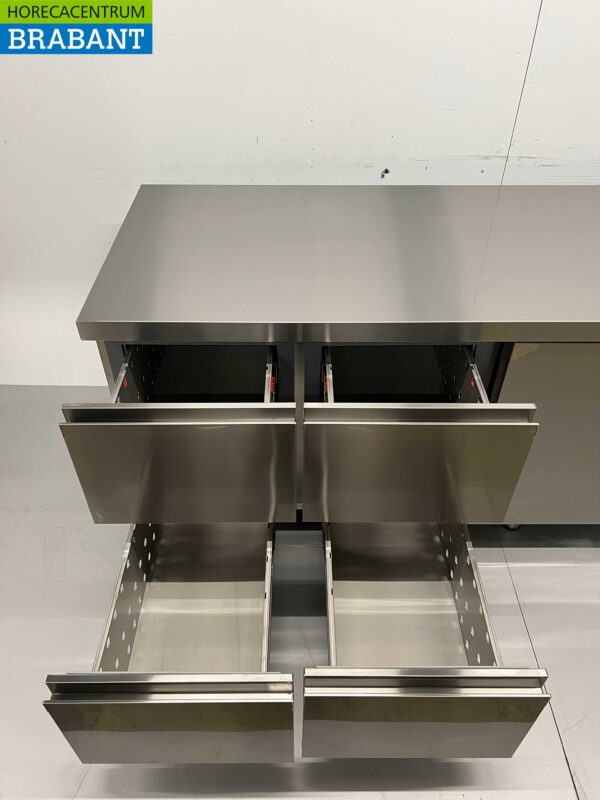 RVS Coreco Premium koelwerkbank 4 laden en 2 deuren 1/1 gastronorm 224,5 cm Horeca - Afbeelding 4