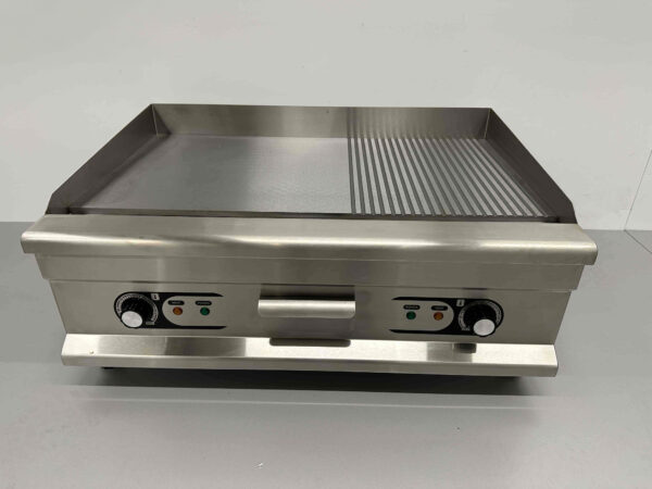 RVS Grillplaat Bakplaat 1/2 Geribbelde bakplaat 75 cm 400V Horeca
