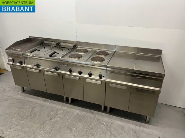 RVS Electrolux Baklijn 4 pits fornuis, dubbele friteuse en bakplaat 245 cm 400V Horeca - Afbeelding 3