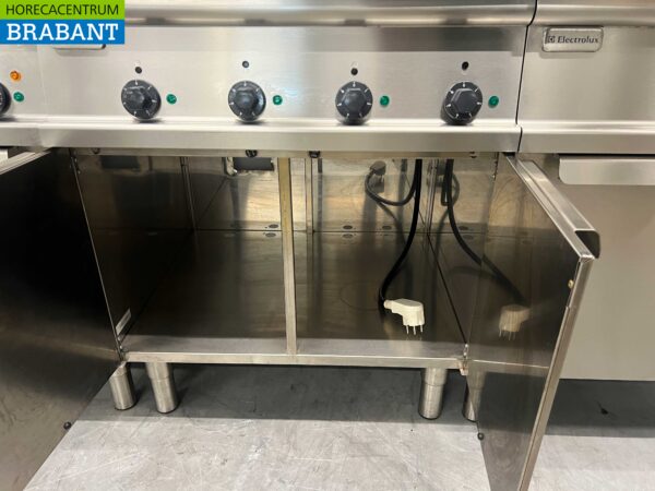 RVS Electrolux Baklijn 4 pits fornuis, dubbele friteuse en bakplaat 245 cm 400V Horeca - Afbeelding 5