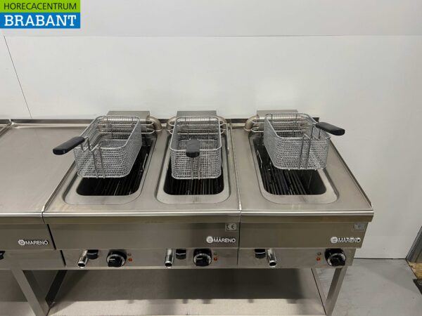 RVS Mareno Baklijn Elektrische bakplaat en 3 friteuses 240 cm 400V Horeca - Afbeelding 4