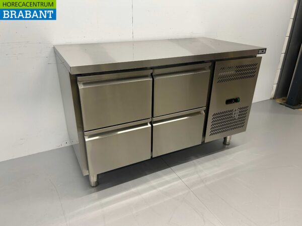 RVS Koelwerkbank 4 laden 136 cm 230V Horeca - Afbeelding 3