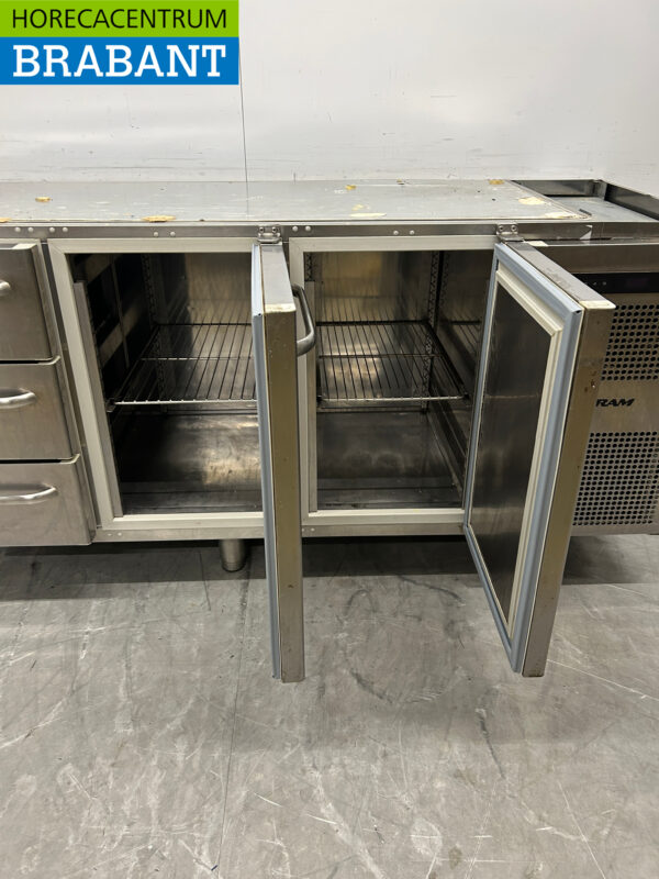 RVS Gram Koelwerkbank 2 deuren en 3 laden 172,5 cm 230V Horeca - Afbeelding 5