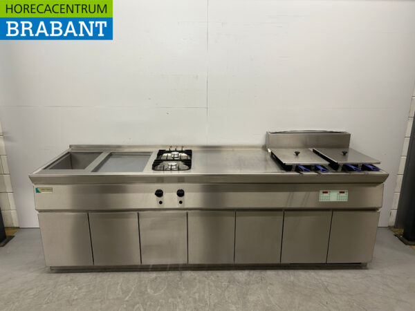 RVS Kiremko Fado Baklijn Elektrische spiegelbakplaat / bakplaat, Dubbele friteuse, Bain Marie en 2 pits fornuis 275 cm 230V + Aardgas Horeca