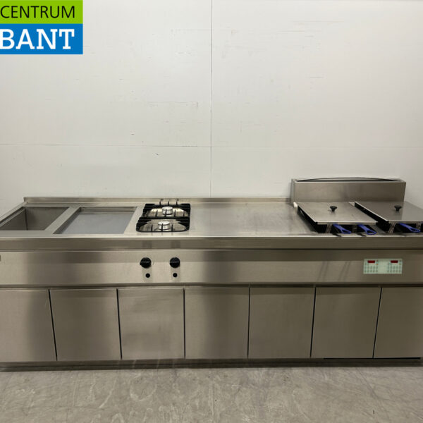 RVS Kiremko Fado Baklijn Elektrische spiegelbakplaat / bakplaat, Dubbele friteuse, Bain Marie en 2 pits fornuis 275 cm 230V + Aardgas Horeca