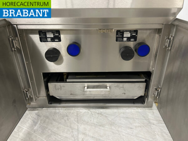 RVS Kiremko Fado Baklijn Elektrische spiegelbakplaat / bakplaat, Dubbele friteuse, Bain Marie en 2 pits fornuis 275 cm 230V + Aardgas Horeca - Afbeelding 10