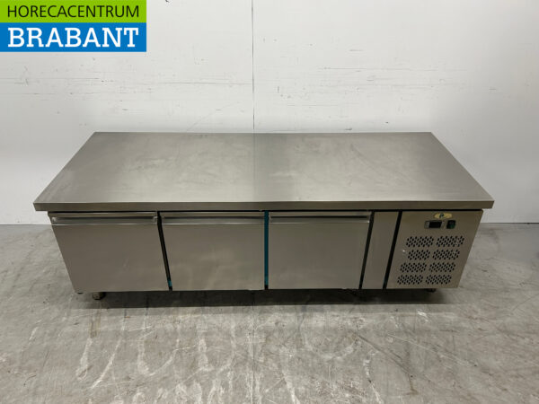 RVS Pelican Koelwerkbank Gekoelde onderkast 3 deuren 179,5 cm 230V Horeca