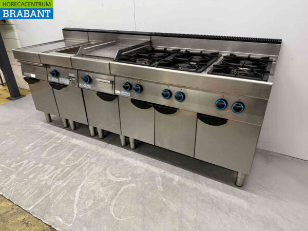 RVS Modular baklijn bestaande uit Blind unit, Bain Marie, Bakplaat en 6 pits fornuis 230 cm 230V + 400V + GAS Horeca - Afbeelding 3