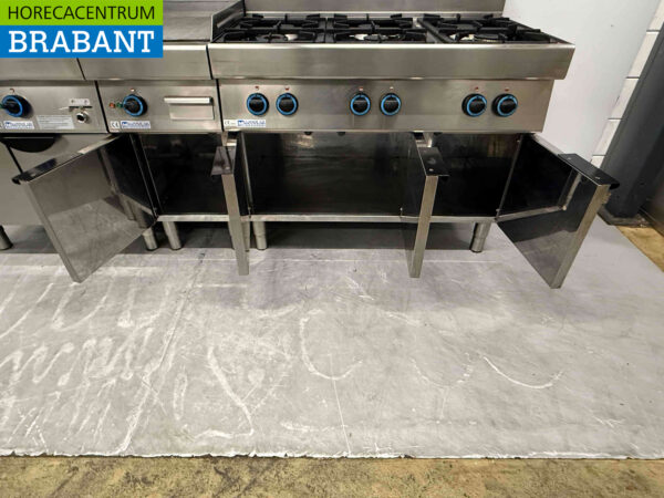 RVS Modular baklijn bestaande uit Blind unit, Bain Marie, Bakplaat en 6 pits fornuis 230 cm 230V + 400V + GAS Horeca - Afbeelding 8