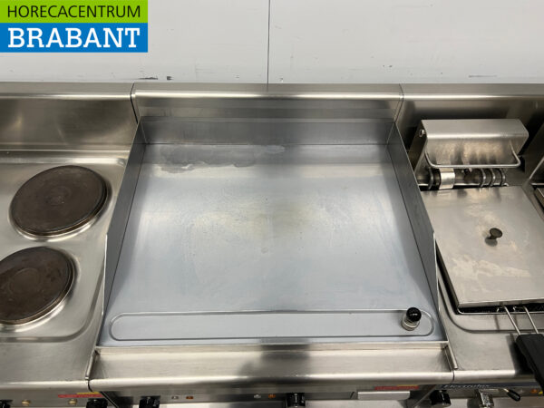 RVS Lotus Baklijn 4 pits, Bakplaat en dubbele friteuse 2 x 10 liter 212 cm 400V Horeca - Afbeelding 5