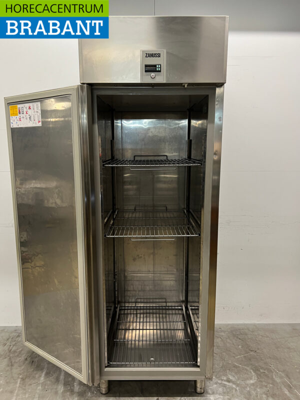 RVS Zanussi Koelkast koeling 670 liter 230V Horeca - Afbeelding 4