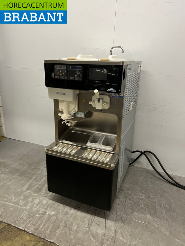 RVS Carpigiani GK3T Softijsmachine Milkshakemachine 400V Horeca - Afbeelding 2