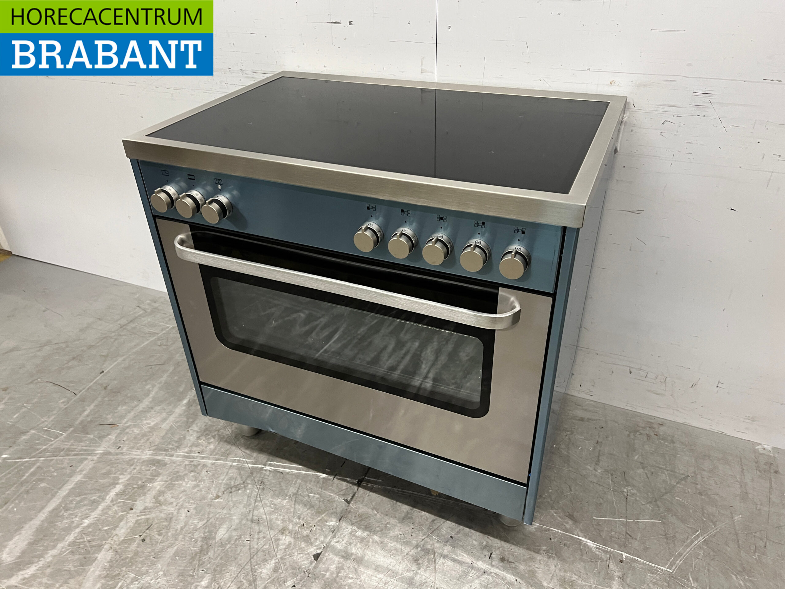 RVS Saro Inductiefornuis met elektrische oven 400V Horeca - Afbeelding 3