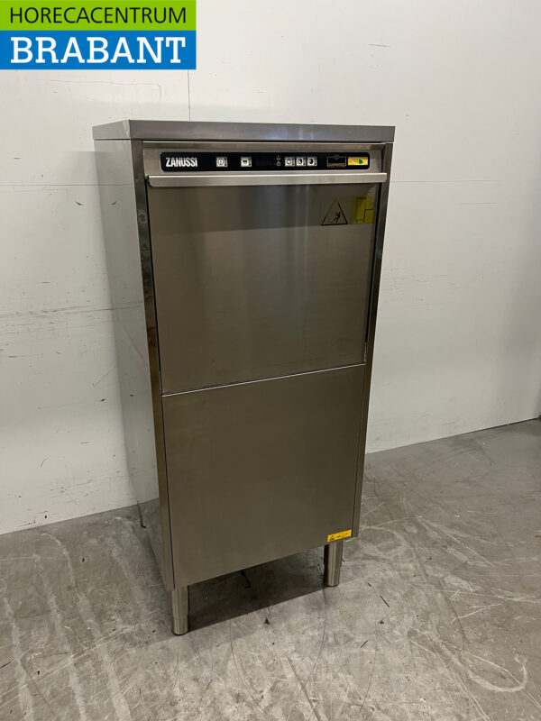 RVS Zanussi Vaatwasser met afvoerpomp 400V Horeca - Afbeelding 3