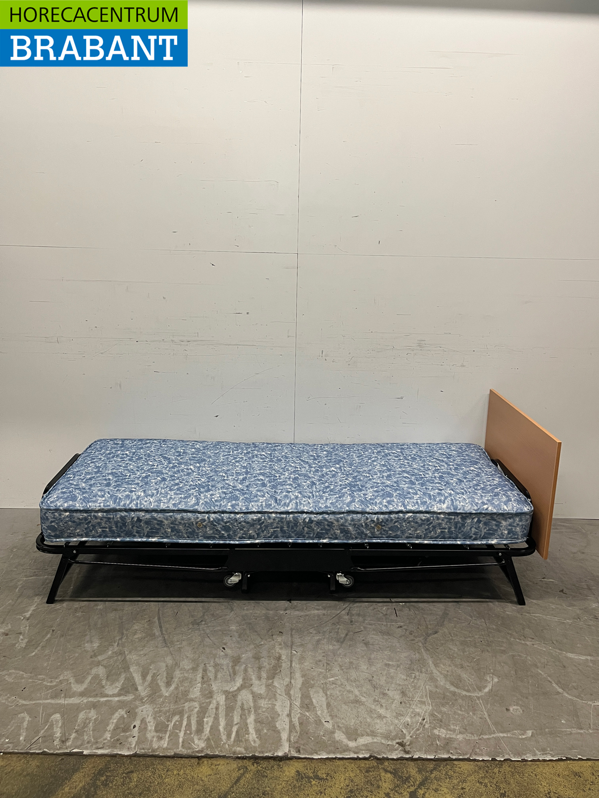 Jay-Be Contract eenpersoons opklapbed met waterbestendige matras zwart