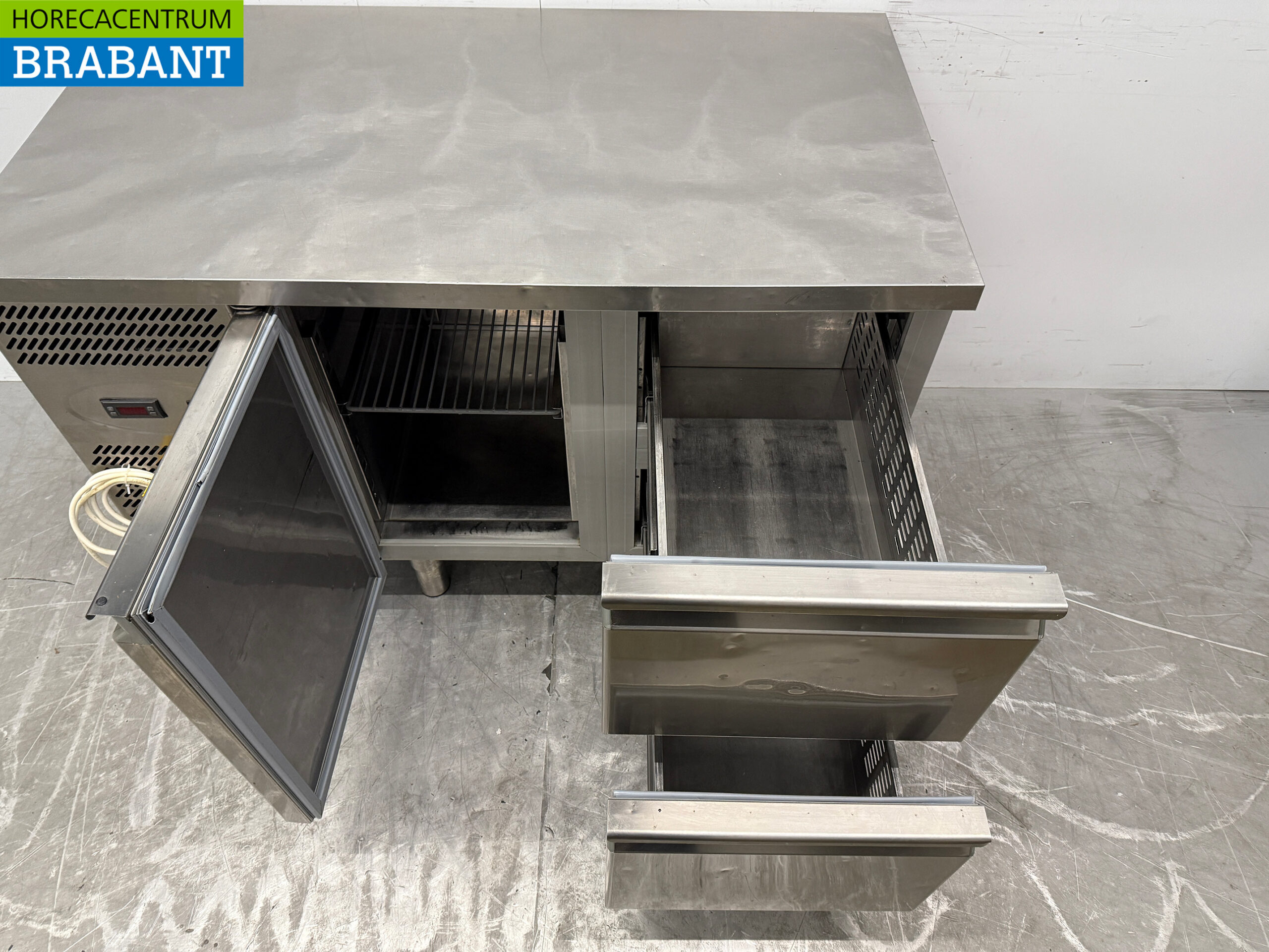 RVS Studio 54 Koelwerkbank 1 Deur 2 Laden 126 cm 230V Horeca - Afbeelding 4