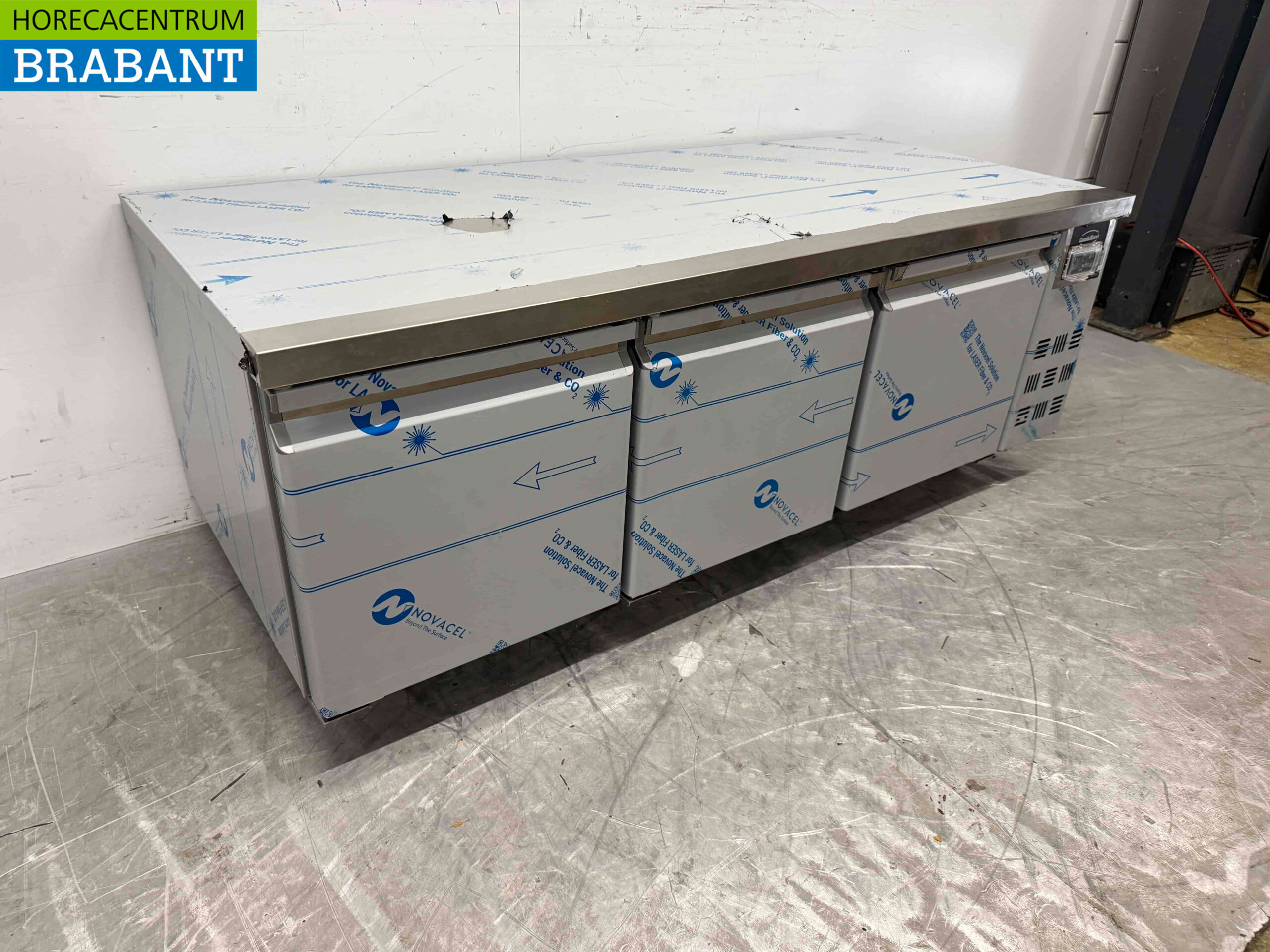 RVS Combisteel Koelwerkbank Laag model 3 deuren 160 cm 230V Horeca - Afbeelding 3