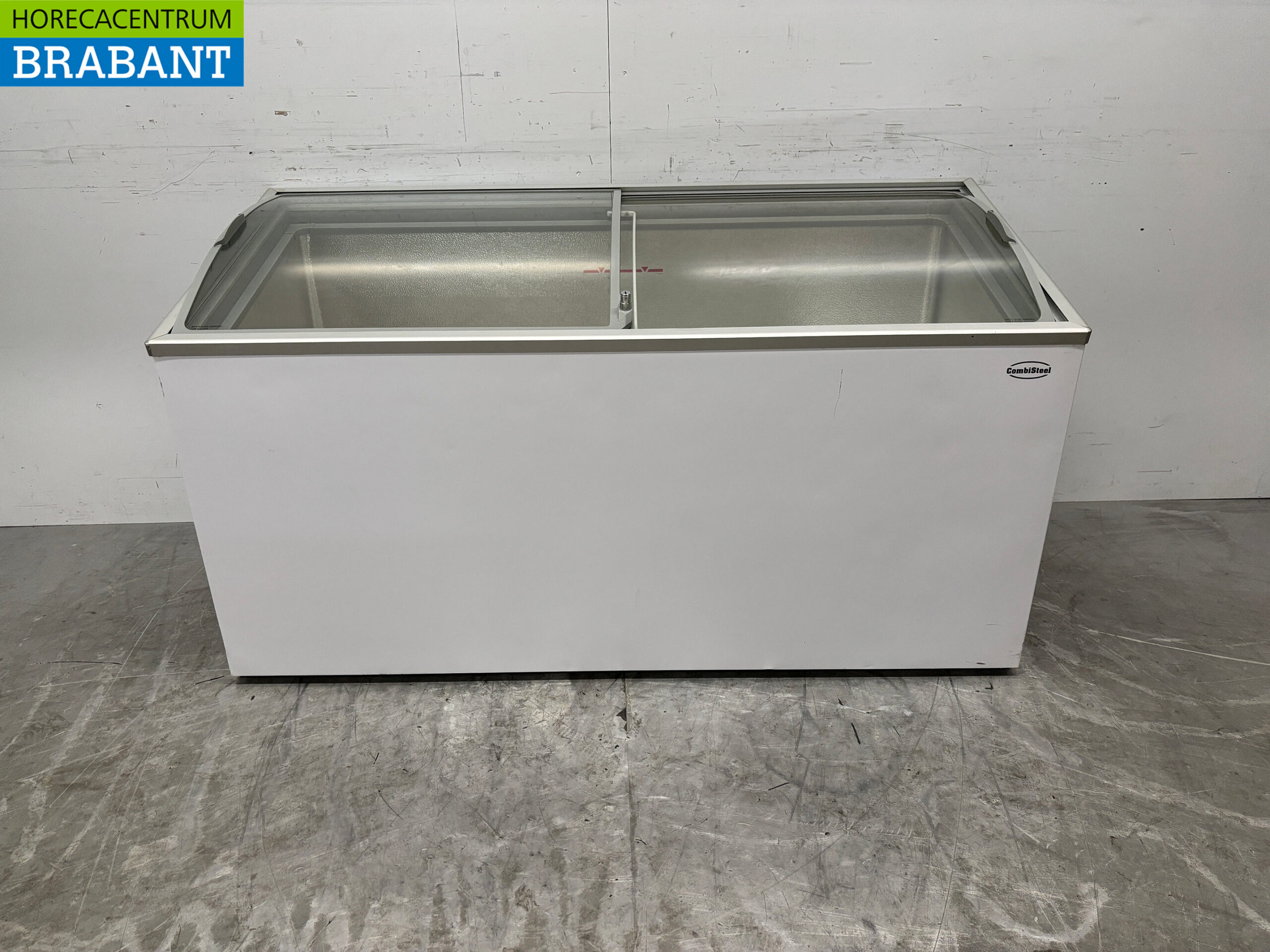 Combisteel Winkelvriezer Vrieskist met glazen schuifdeksels 432 liter 230V Horeca