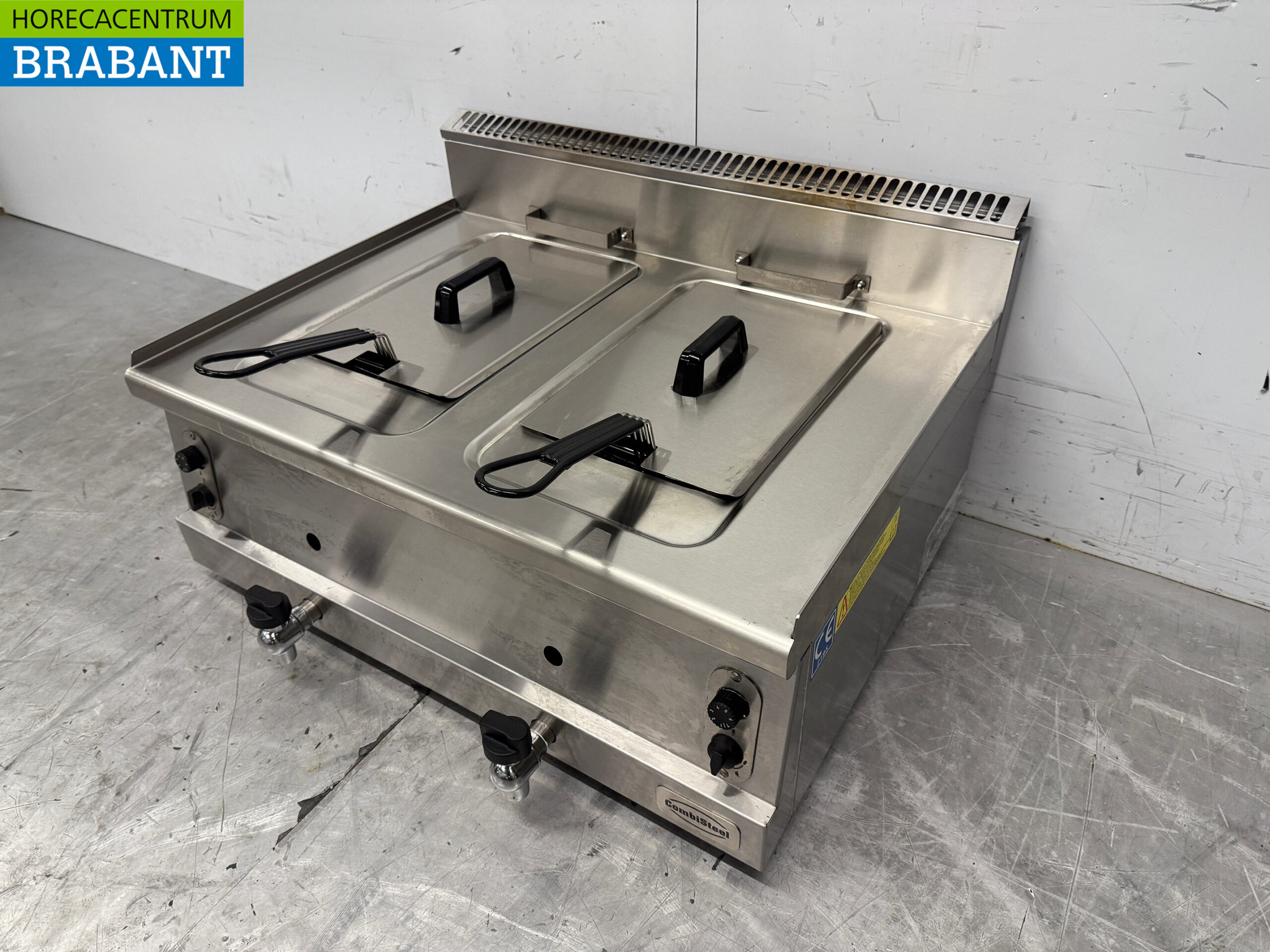 RVS Combisteel Dubbele Friteuse 2 x 8 liter GAS Horeca - Afbeelding 2