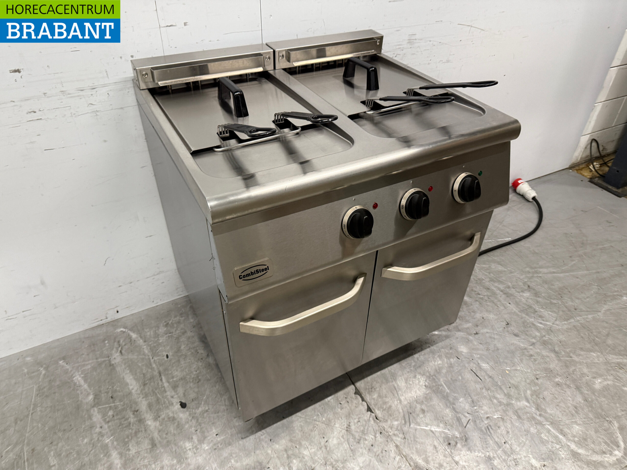 RVS Combisteel Dubbele Friteuse 2 x 18 liter 400V Horeca - Afbeelding 3