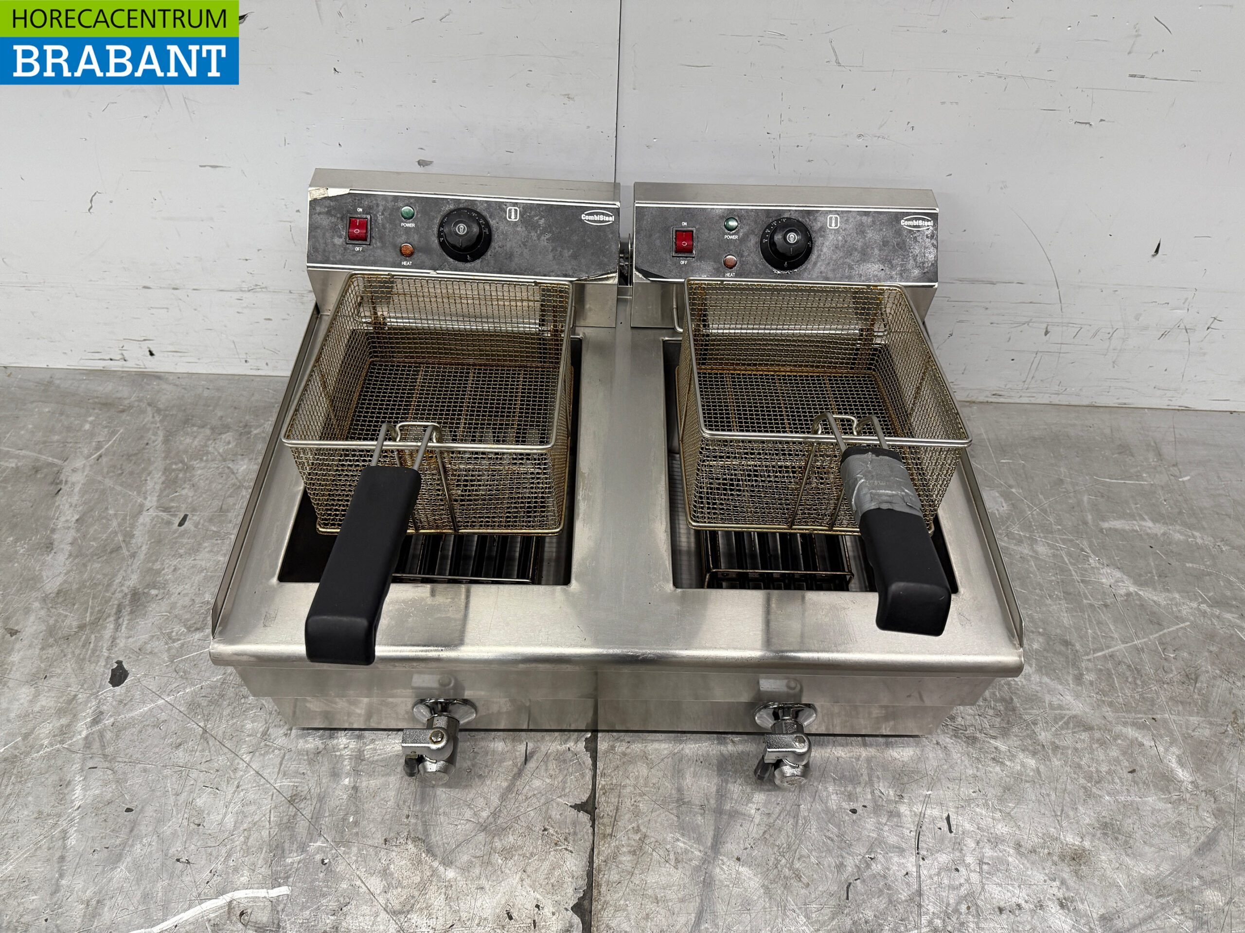 RVS Combisteel Dubbele Friteuse 2 x 16 liter 2 x 400V Horeca - Afbeelding 4