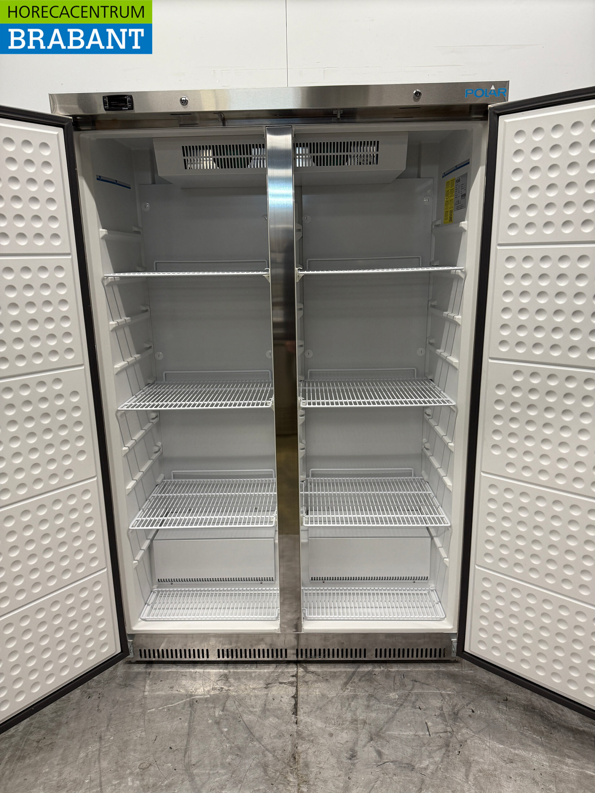 RVS Polar Dubbeldeurs Vriezer 744 liter 230V Horeca - Afbeelding 4