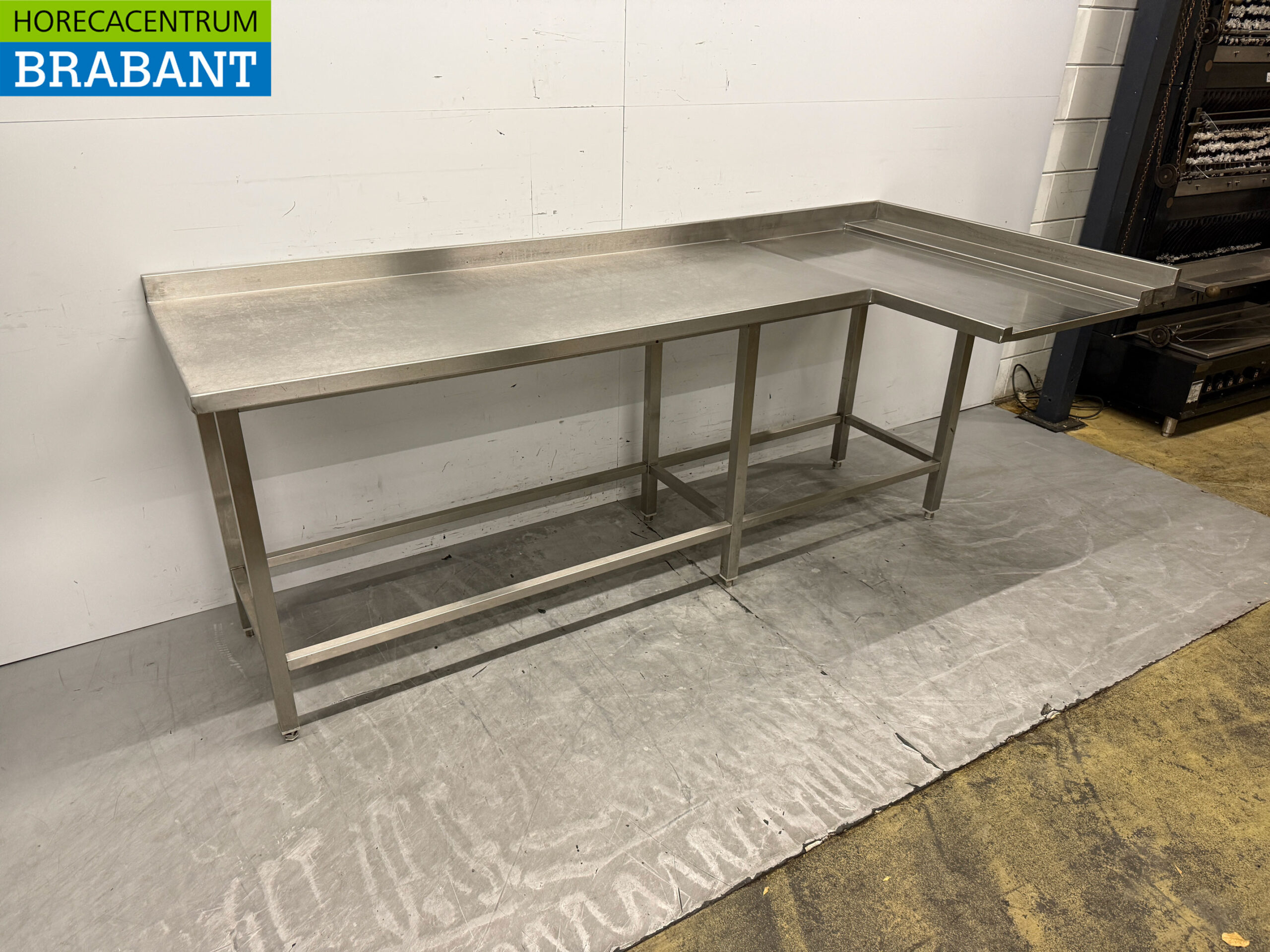 RVS Afvoertafel T.B.V. Doorschuifvaatwasser 242 x 112,5 x 90,5 cm Horeca - Afbeelding 2