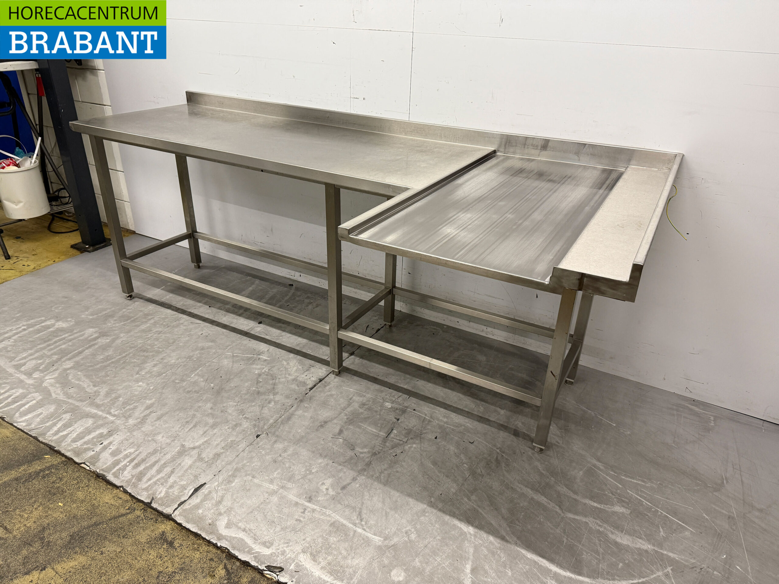 RVS Afvoertafel T.B.V. Doorschuifvaatwasser 242 x 112,5 x 90,5 cm Horeca - Afbeelding 3