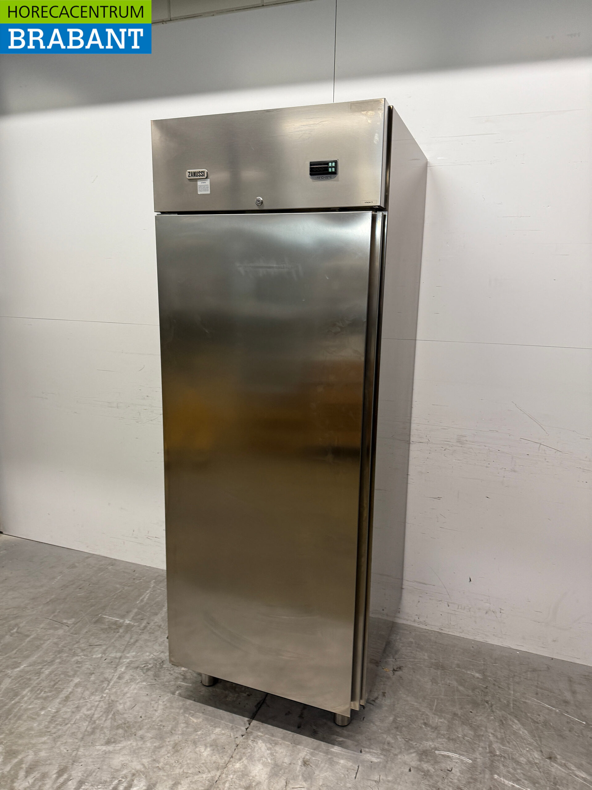 RVS Zanussi Vriezer 600 liter 230V Horeca - Afbeelding 2