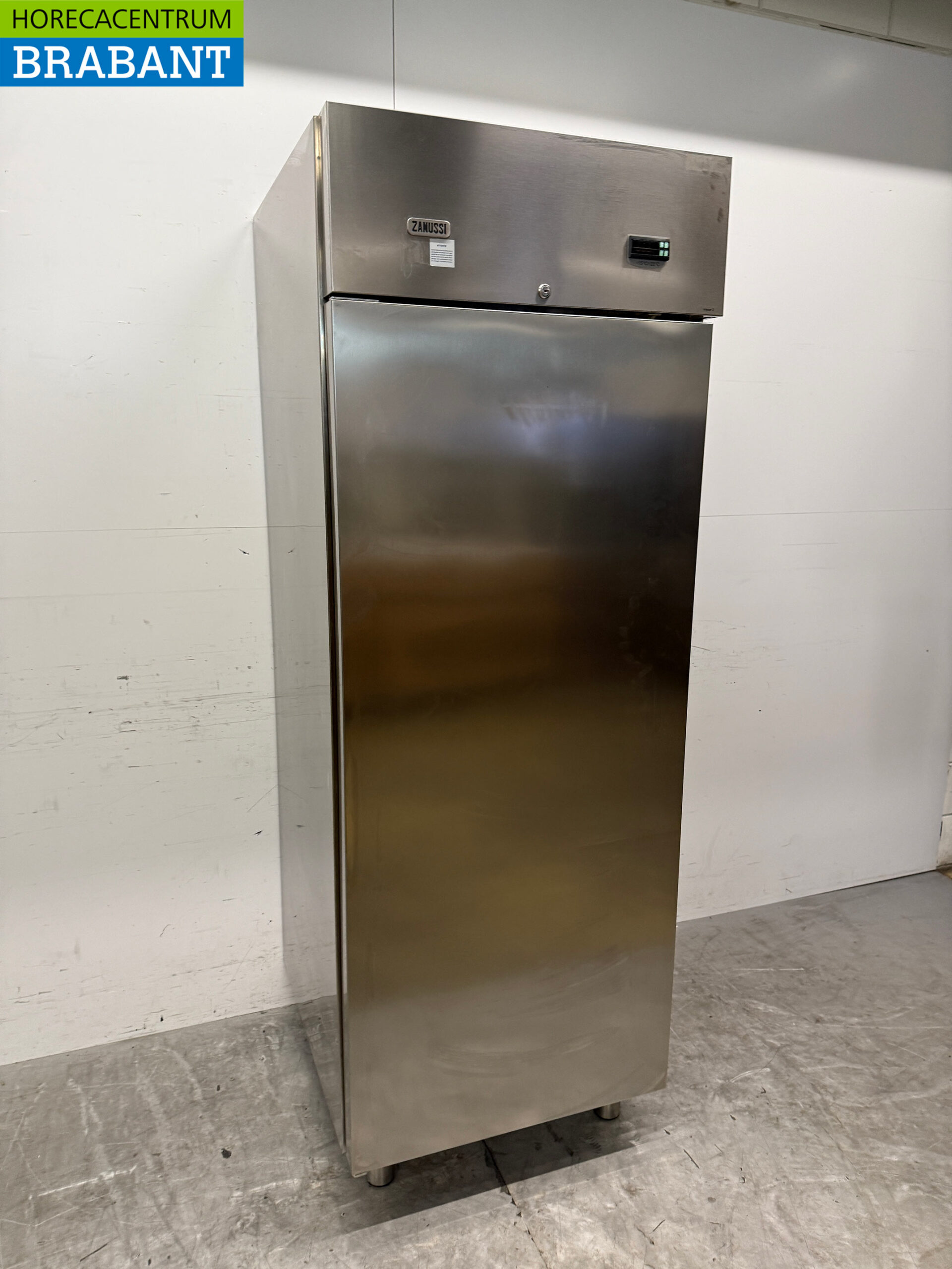 RVS Zanussi Vriezer 600 liter 230V Horeca - Afbeelding 3