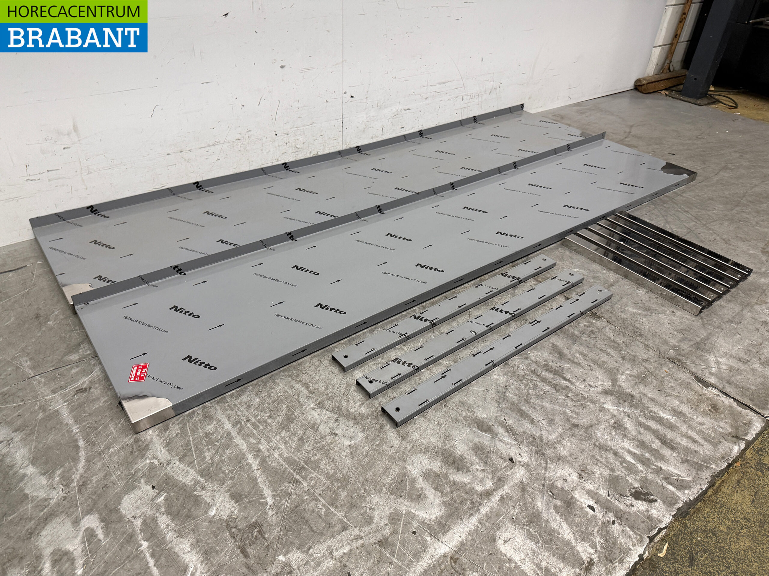 RVS Dubbel Wandschap Schap 200 x 40 cm Horeca - Afbeelding 3