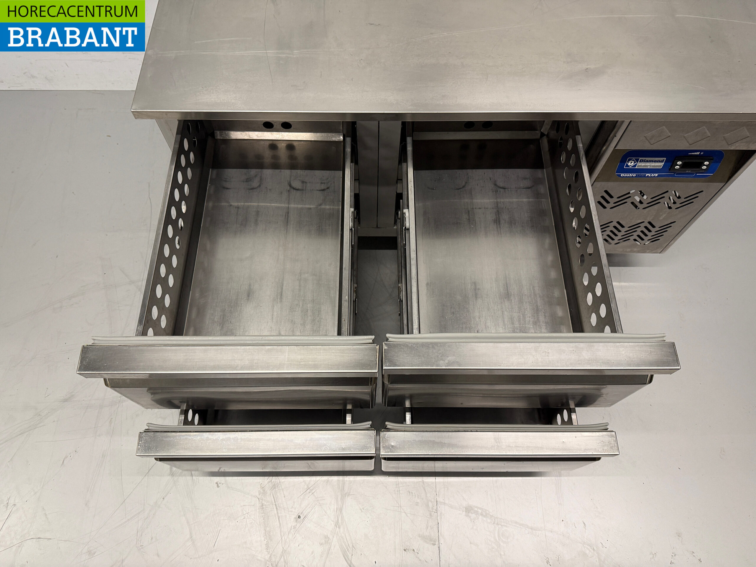 RVS Diamond Koelwerkbank 4 Laden 120 cm 230V Horeca - Afbeelding 4