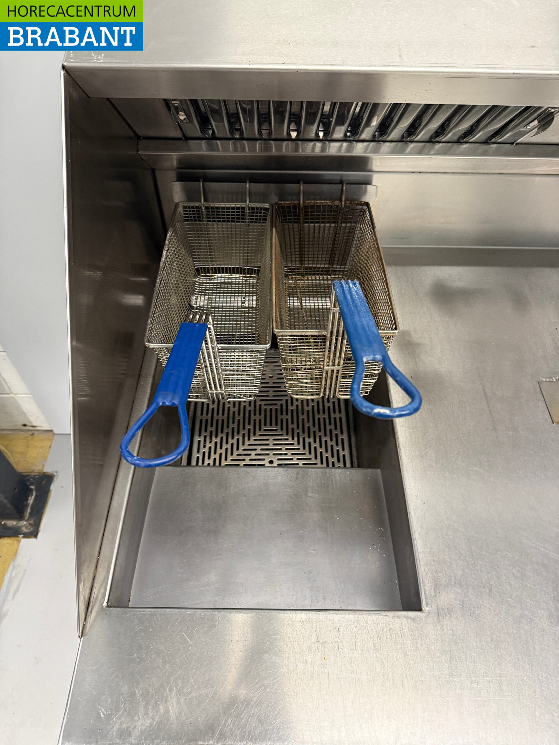 RVS Pitco SE14S Solstice Bakwand 4x Friteuse en bain marie/frietwarmer met afzuigkap 400V + 230V Horeca Cafetaria - Afbeelding 4