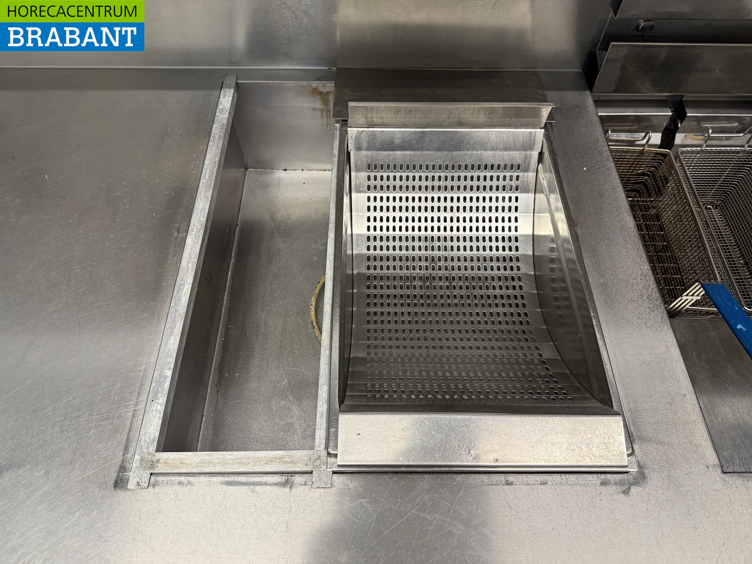 RVS Pitco SE14S Solstice Bakwand 4x Friteuse en bain marie/frietwarmer met afzuigkap 400V + 230V Horeca Cafetaria - Afbeelding 5