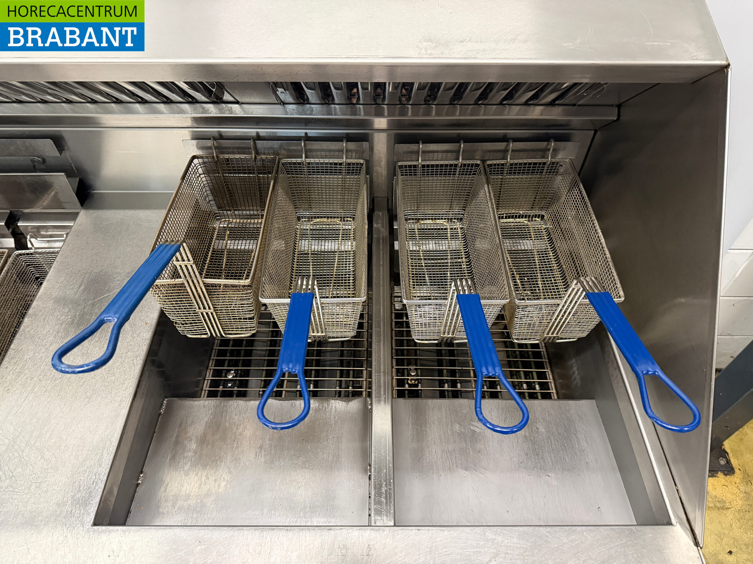 RVS Pitco SE14S Solstice Bakwand 4x Friteuse en bain marie/frietwarmer met afzuigkap 400V + 230V Horeca Cafetaria - Afbeelding 8