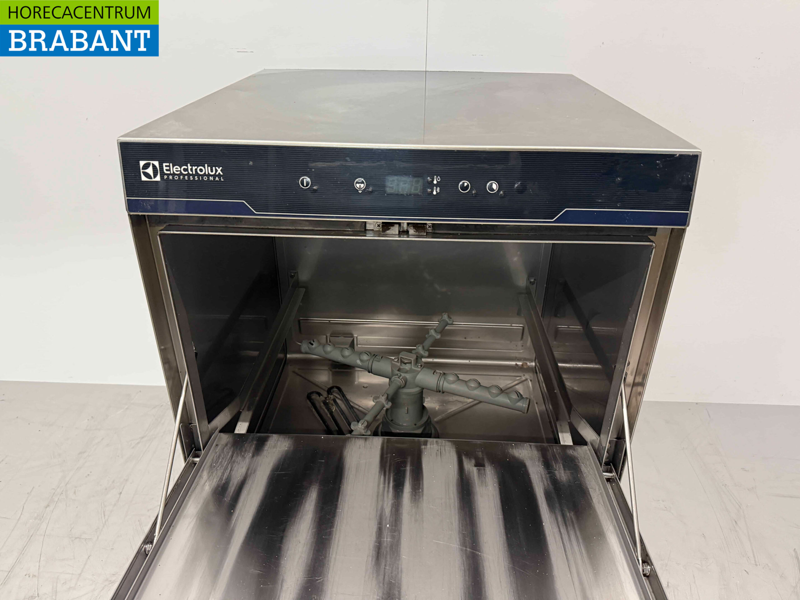 RVS Electrolux EL1P Vaatwasser met afvoerpomp 230V Horeca - Afbeelding 4